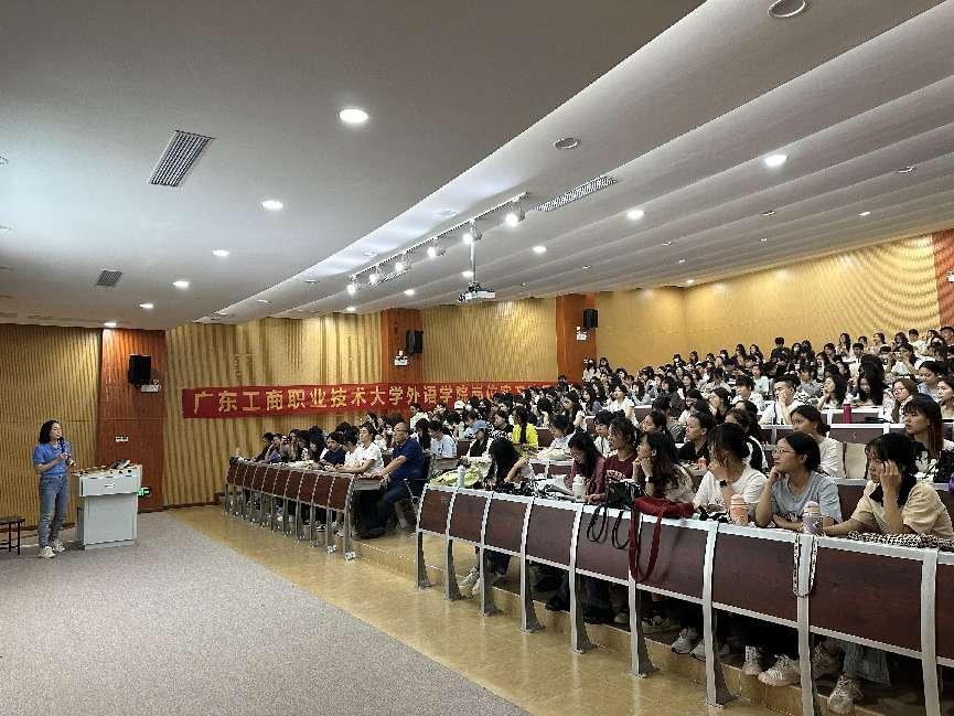 dc3bf36787f42c76d616c8565fc1411