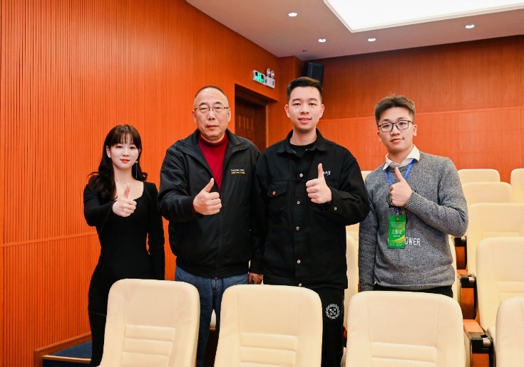 D:\我的文档\Administrator\Documents\WeChat Files\wxid_cj5vl9thh88822\FileStorage\Temp\3d5fad109918d854e443586db622468.jpg