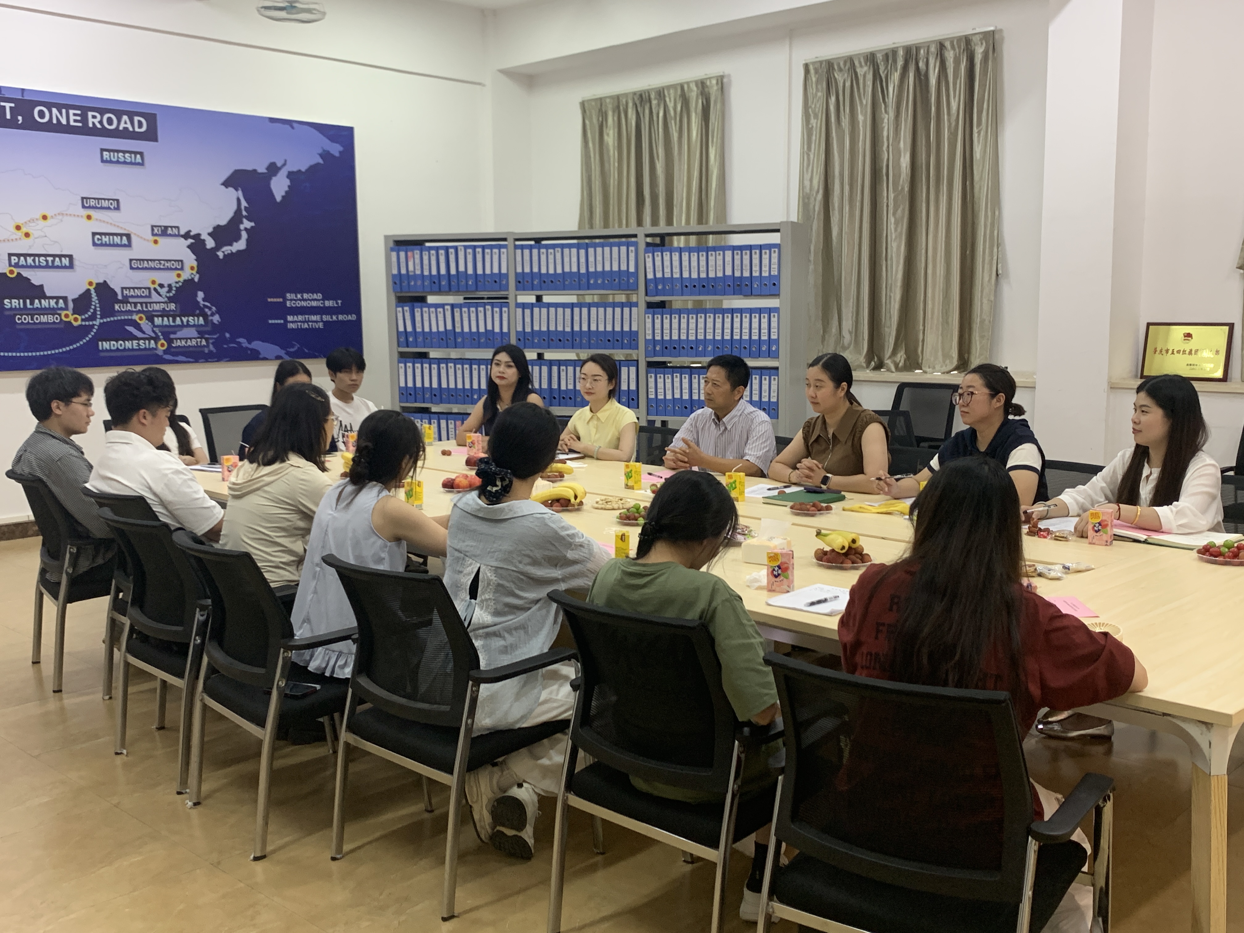 图为潘院长发言 (2).jpg 图为潘院长发言 (2).jpg